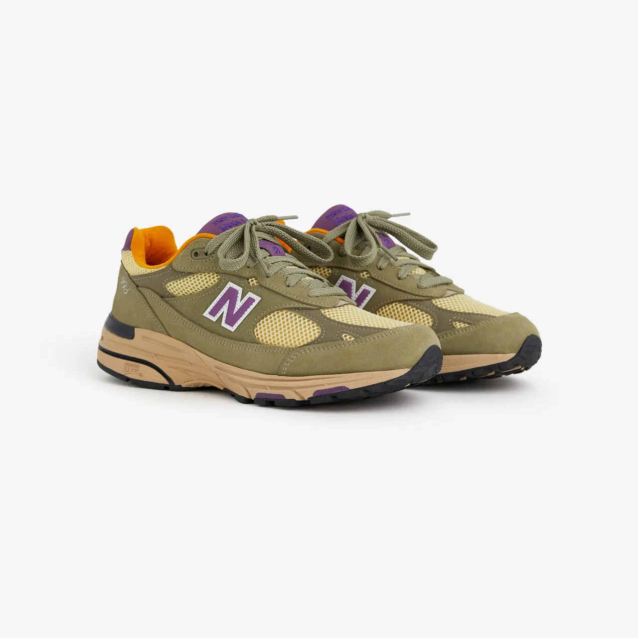 993