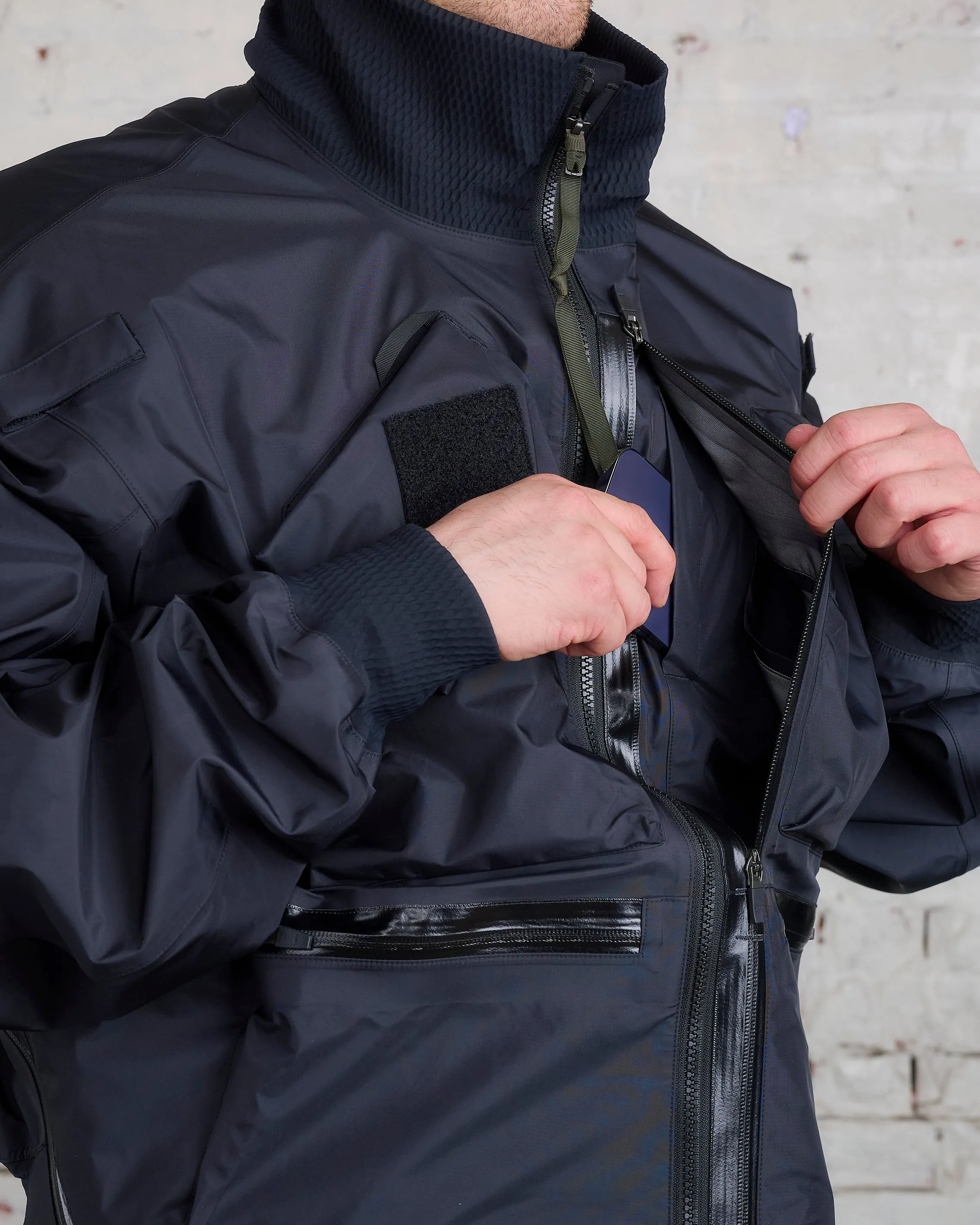 ACRONYM J123A-GT Gore-Tex Jacket Black