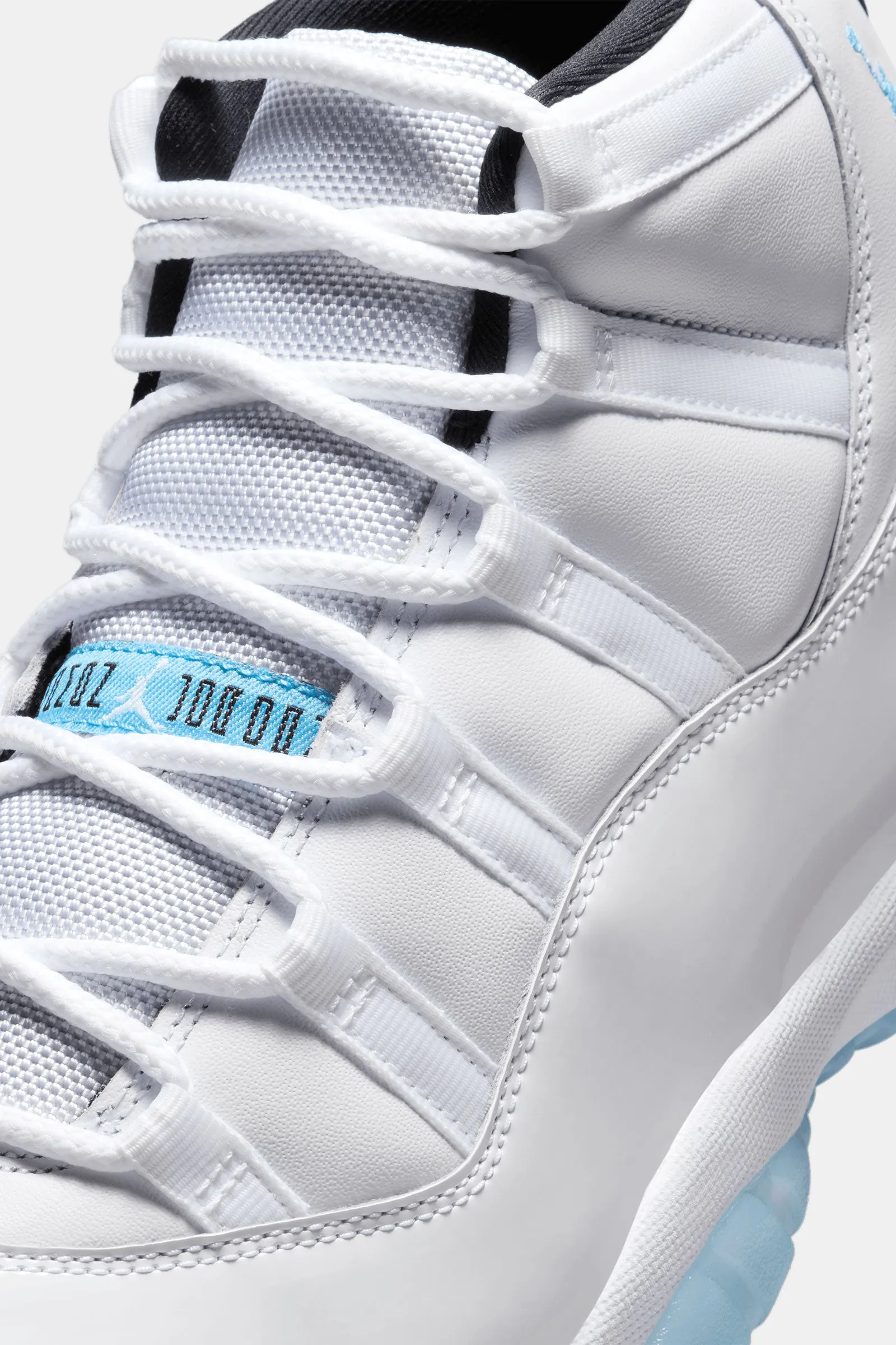 Air Jordan 11 Retro Legend Blue