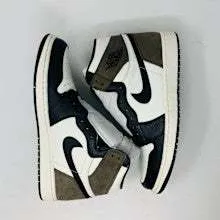 Jordan 1 Retro High Dark Mocha