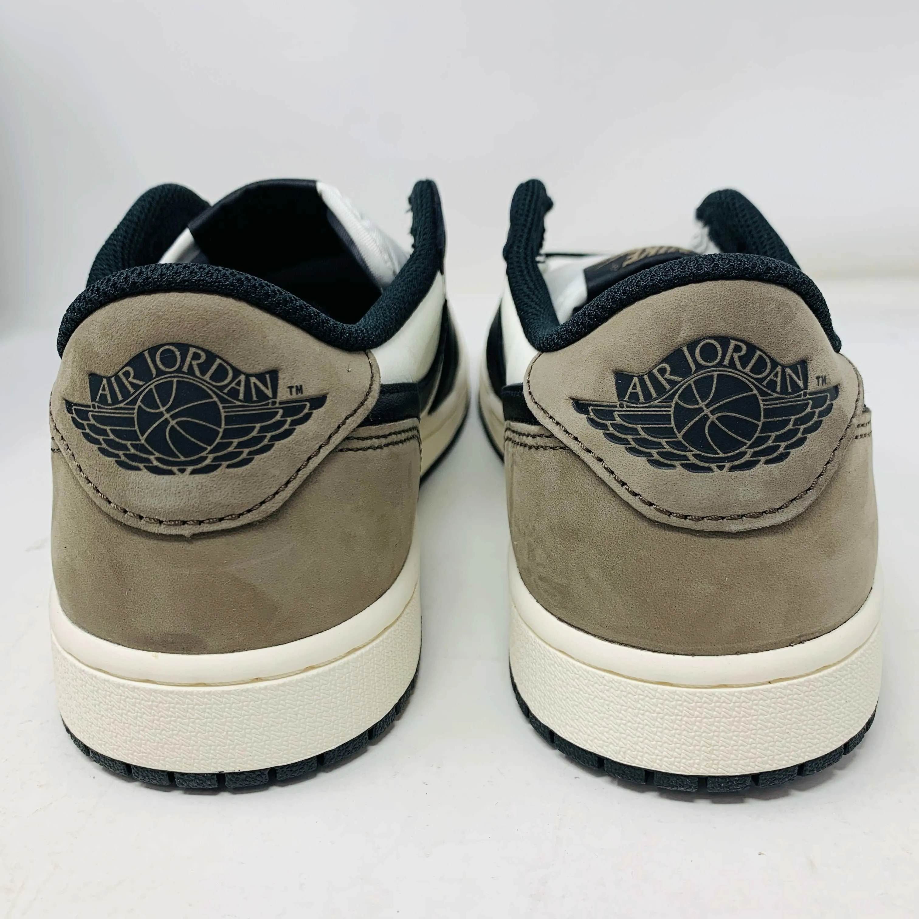 Jordan 1 Retro Low OG Mocha