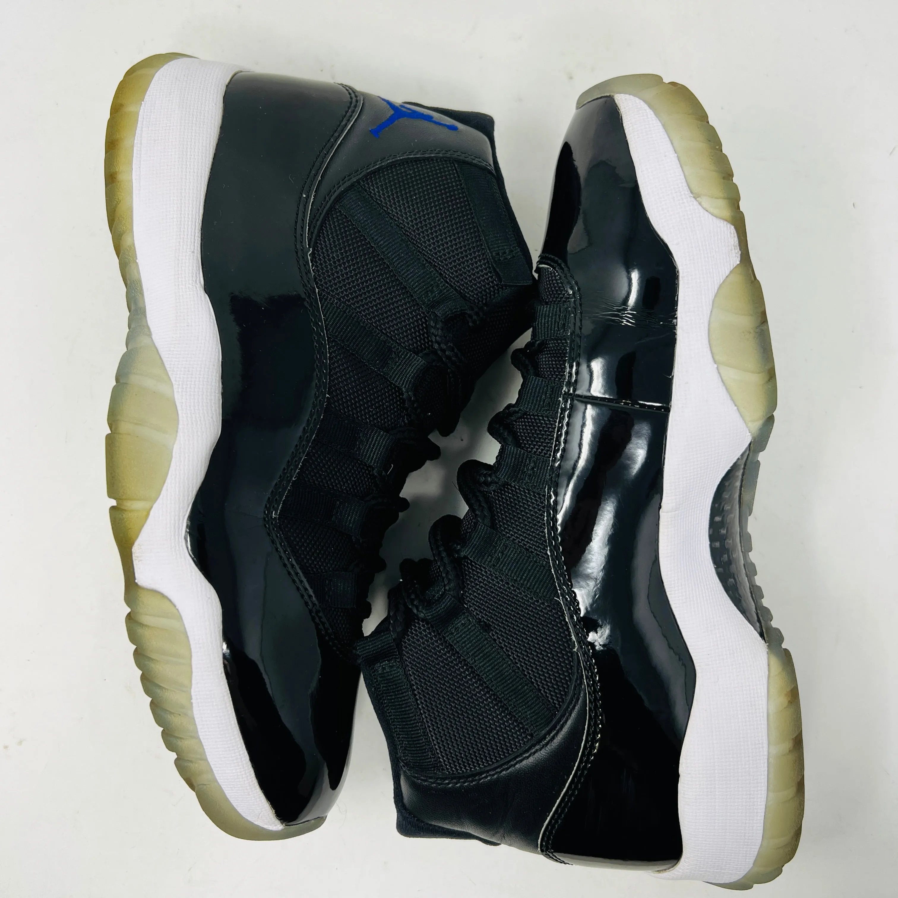 Jordan 11 Retro Space Jam (2016)