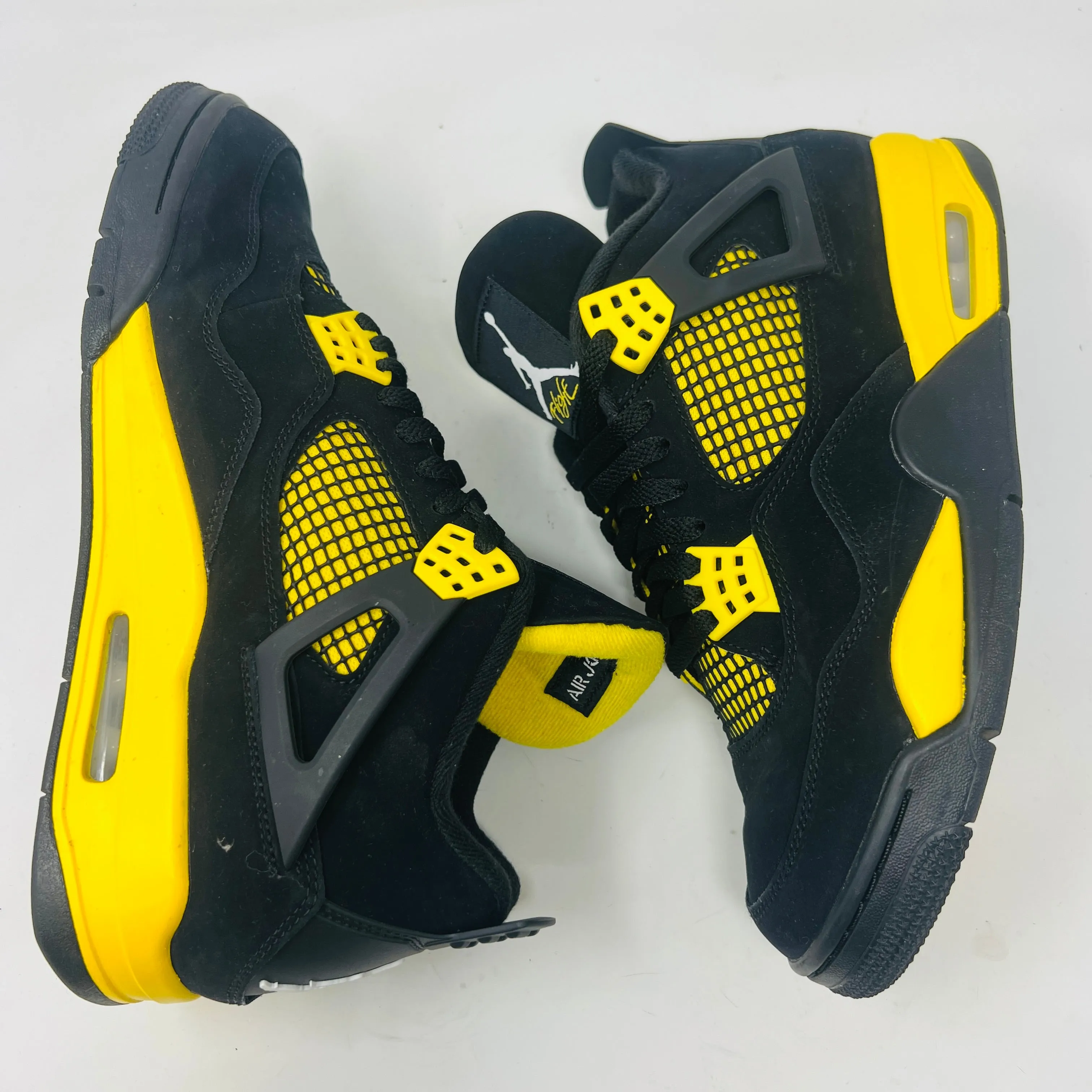 Jordan 4 Retro Thunder (2023)