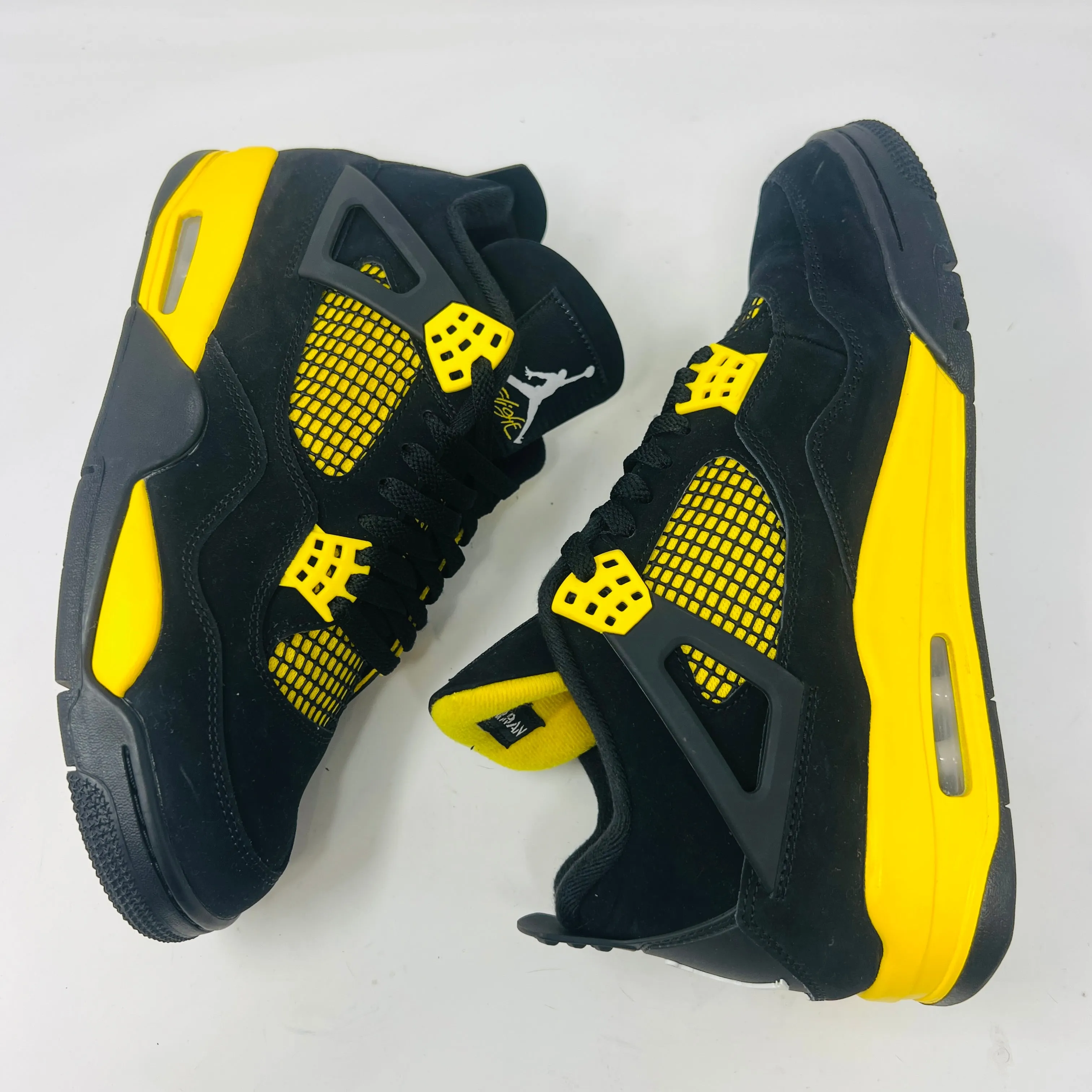 Jordan 4 Retro Thunder (2023)
