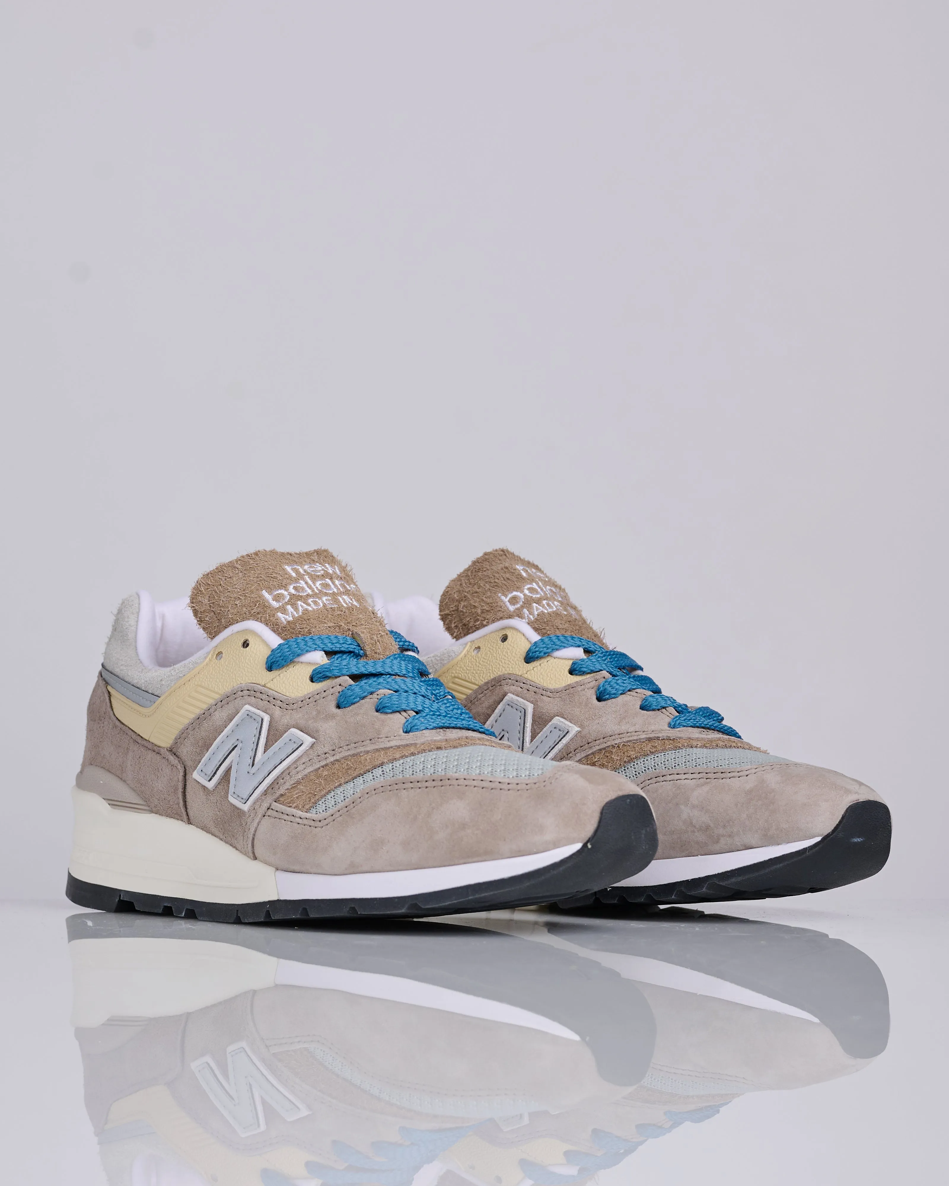 New Balance Made in USA 997 Light Mushroom/Mirage Grey