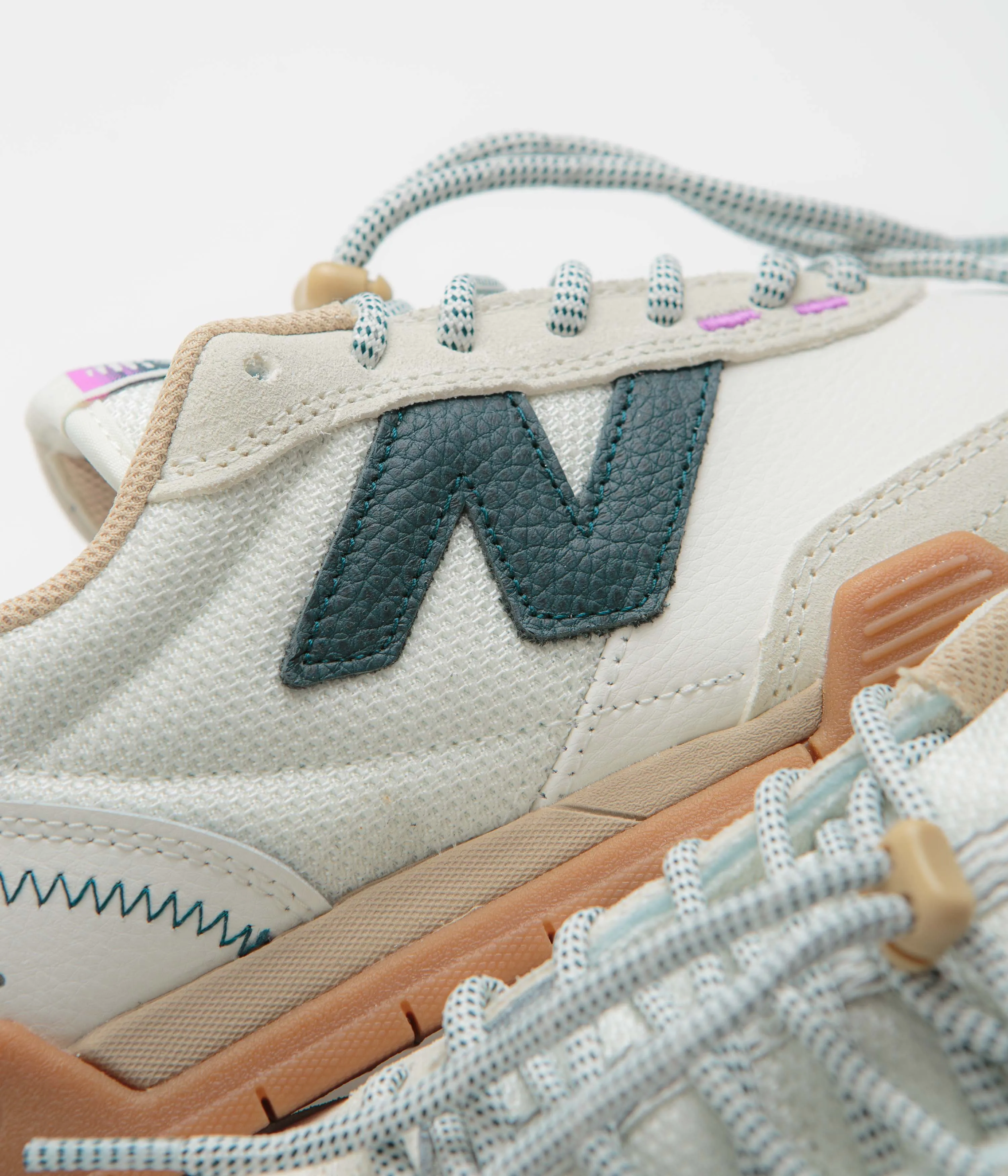 New Balance Numeric 440 Trail Shoes - Sea Salt / Gum