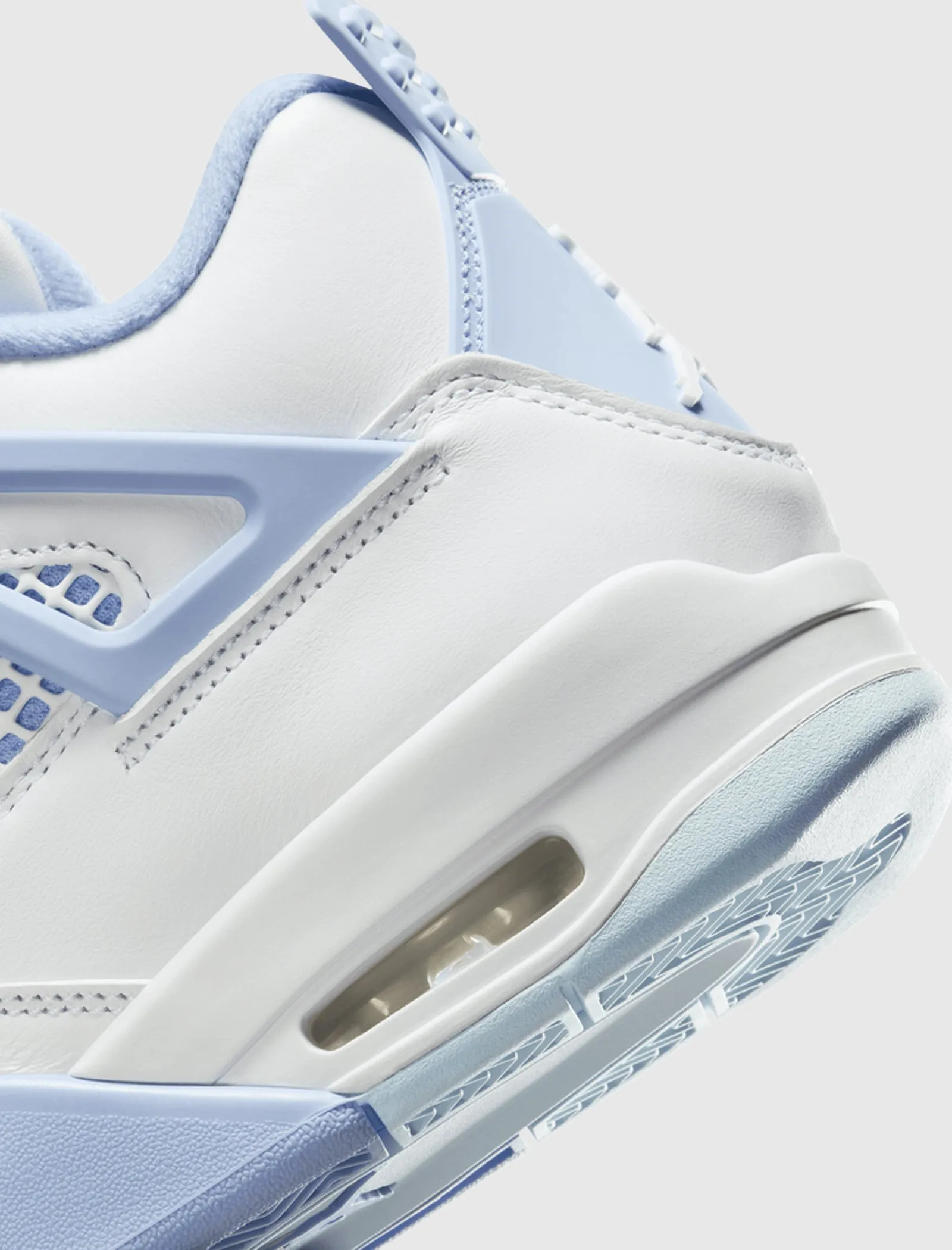 WOMEN'S AIR JORDAN 4 RETRO ALUMINUM